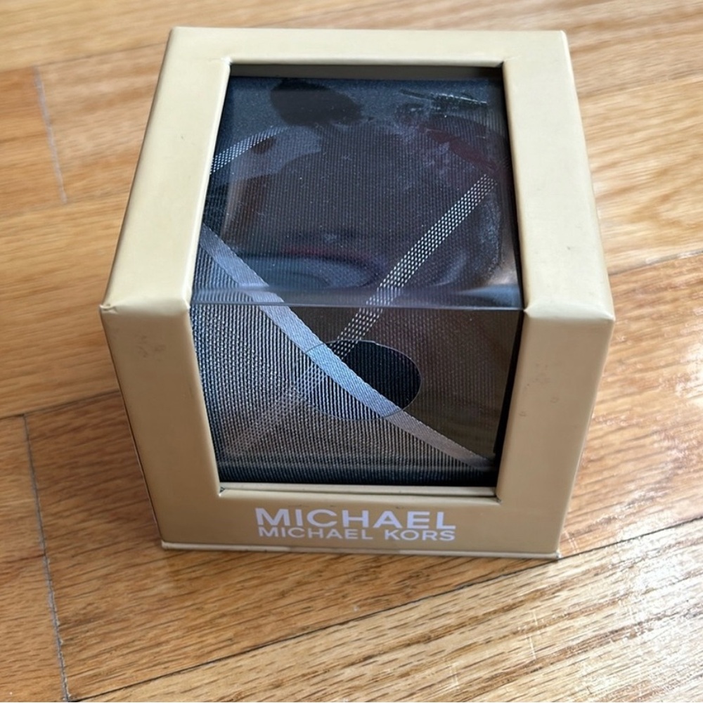 NEW Michael Michael KORS tie in box